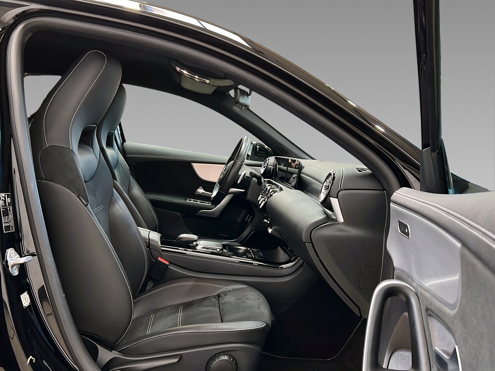 A 250 e AMG+LED+NIGHT+Kamera+CarPlay+Ambiente Bild 12