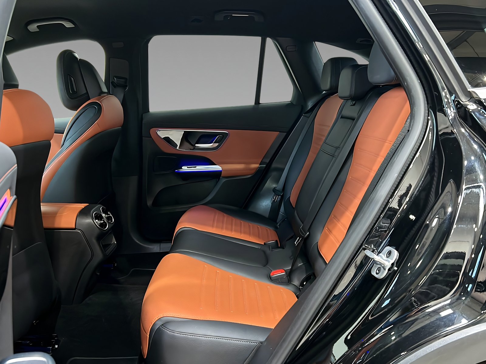 GLC 220 d 4M AMG+DIGITAL+DISTR+Memo+LrHz+AHK+360 Bild 10