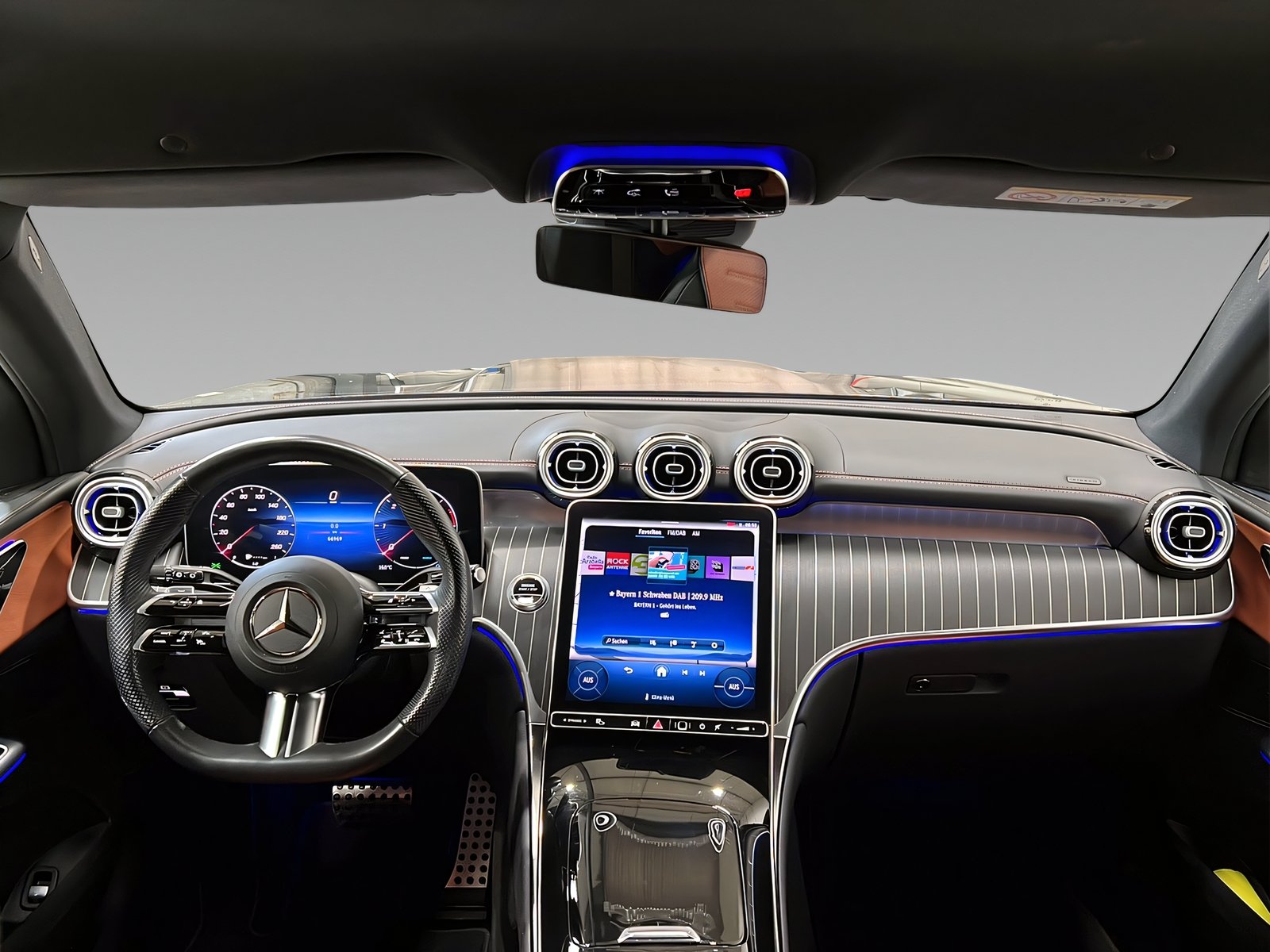 GLC 220 d 4M AMG+DIGITAL+DISTR+Memo+LrHz+AHK+360 Bild 11