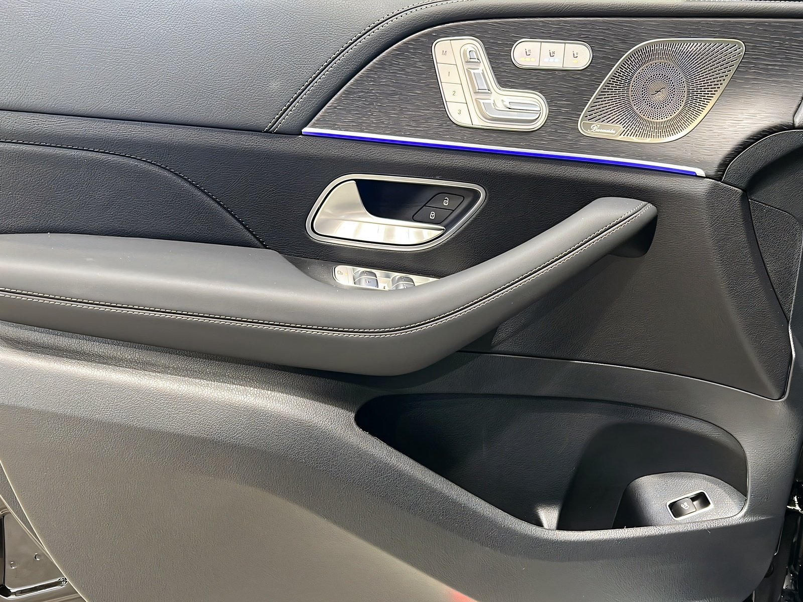 GLE 450 d 4M Coupé AMG+DISTR+Burme+HuD+AHK+360° Bild 12