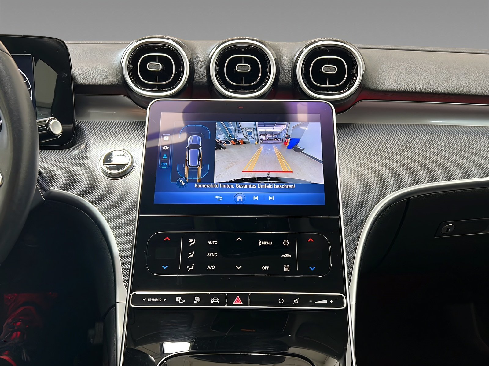 C 300 e T AVANTGARDE+LED+Kamera+Ambi+CarPlay+AHK Bild 15