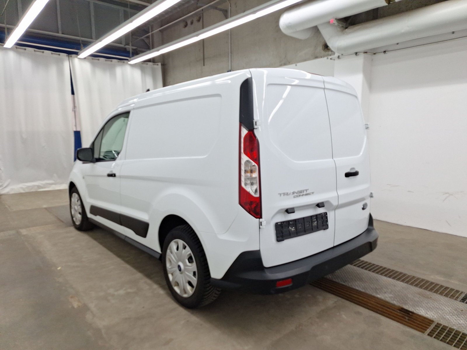 Transit Connect Kasten Trend Tot-Winkel+PDC Bild 6