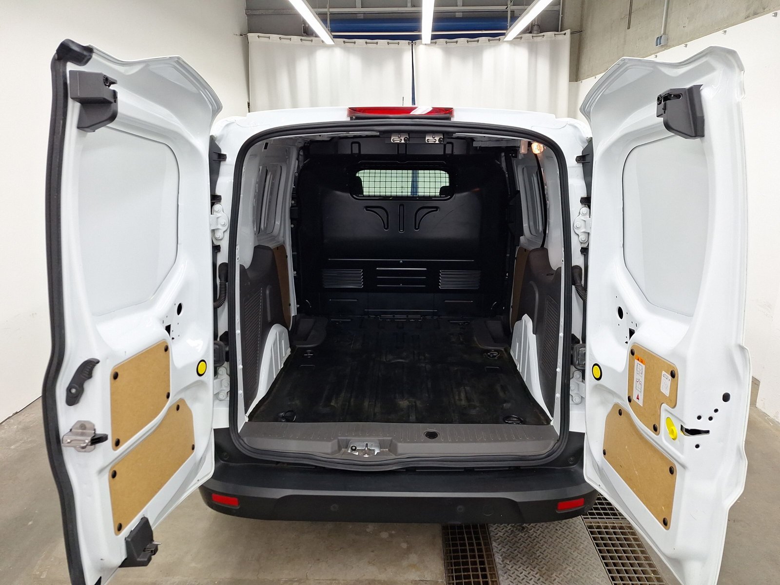 Transit Connect Kasten Trend Tot-Winkel+PDC Bild 16