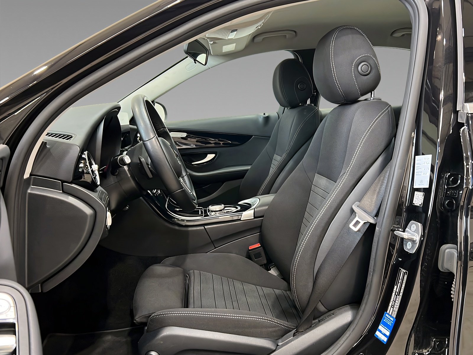 C 300 AVANTGARDE+LED+PARKTRONIC+Ambiente+Carplay Bild 9