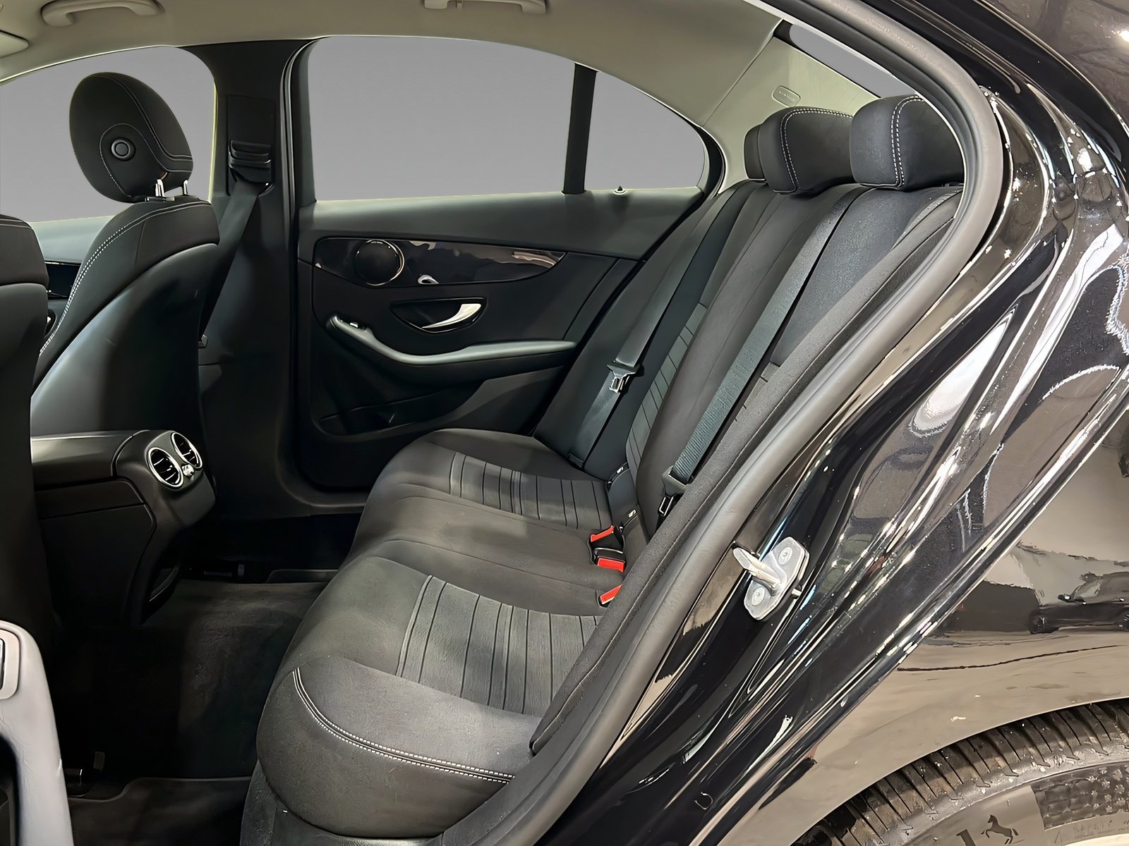 C 300 AVANTGARDE+LED+PARKTRONIC+Ambiente+Carplay Bild 10