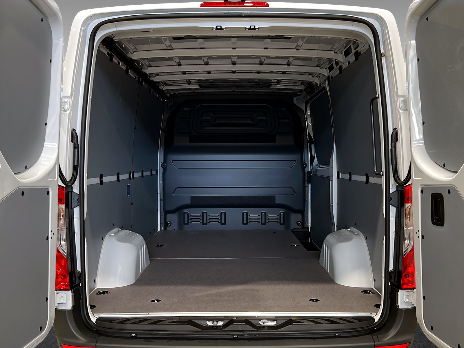Sprinter 317 Kasten PRO L2H1+Tachog+DISTR+AHK3,5 Bild 6