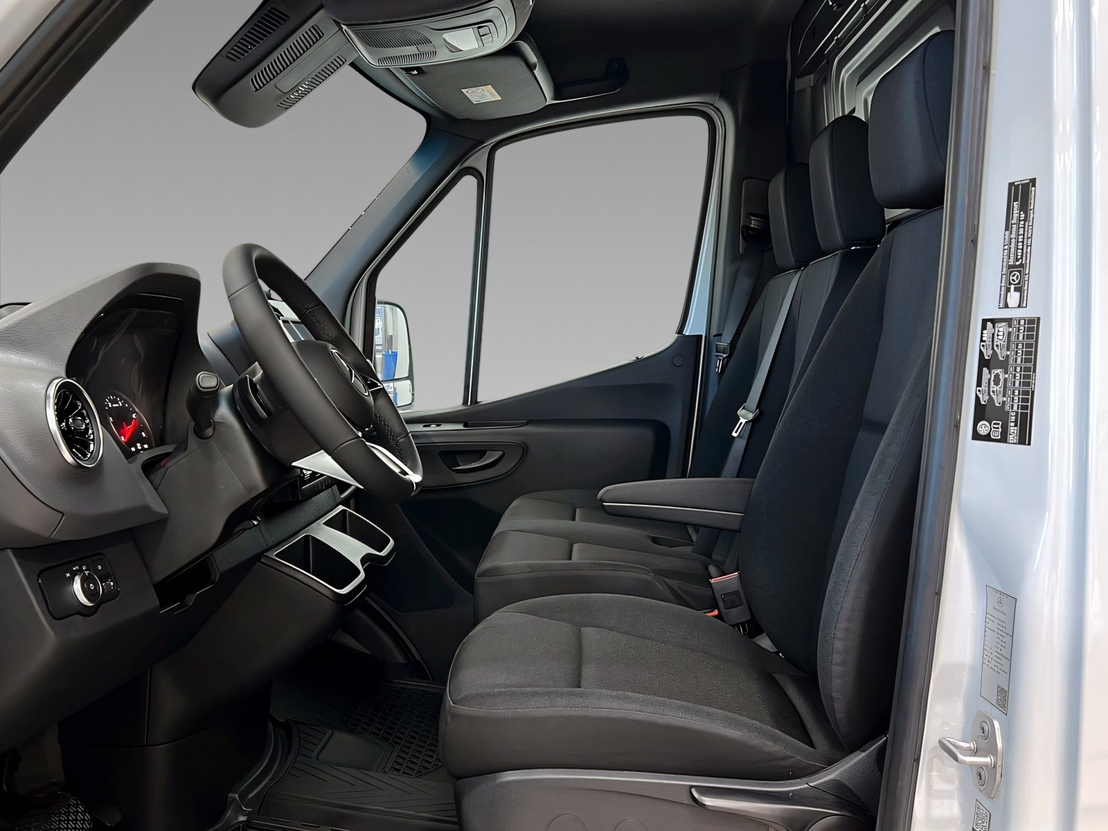 Sprinter 317 Kasten PRO L2H1+Tachog+DISTR+AHK3,5 Bild 8