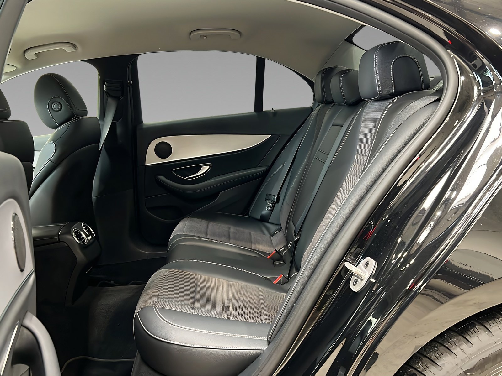 E 220 d Limousine AVANTGARDE+LED+DISTRO+Kam+StHz Bild 10