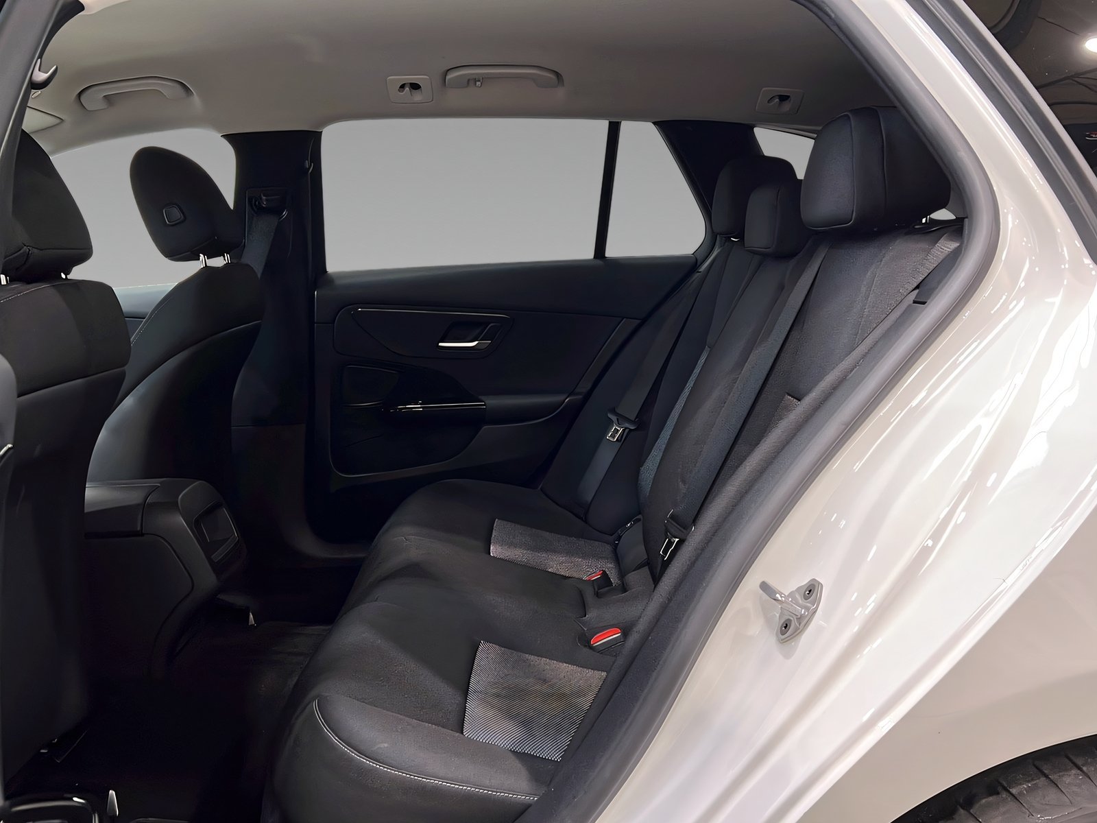 C 200 d T AVANTGARDE+LED+NIGHT+Kame+CarPlay+Ambi Bild 10
