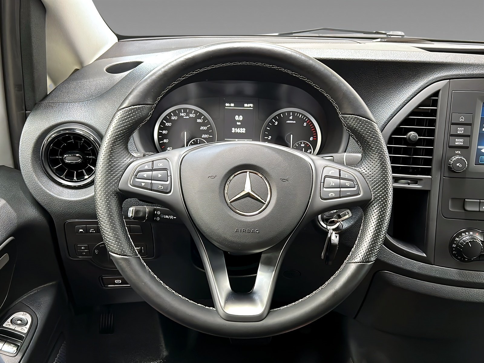 Vito 114 CDI Tourer PRO Extralang Kamer+TotW+DAB Bild 15