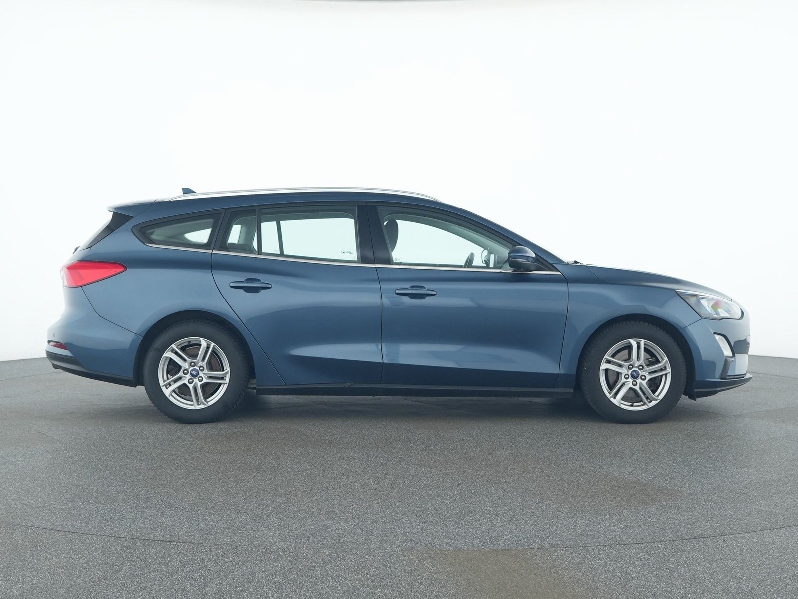 Ford Focus Turnier Cool & Connect LED+Kam+LrHz Bild 3