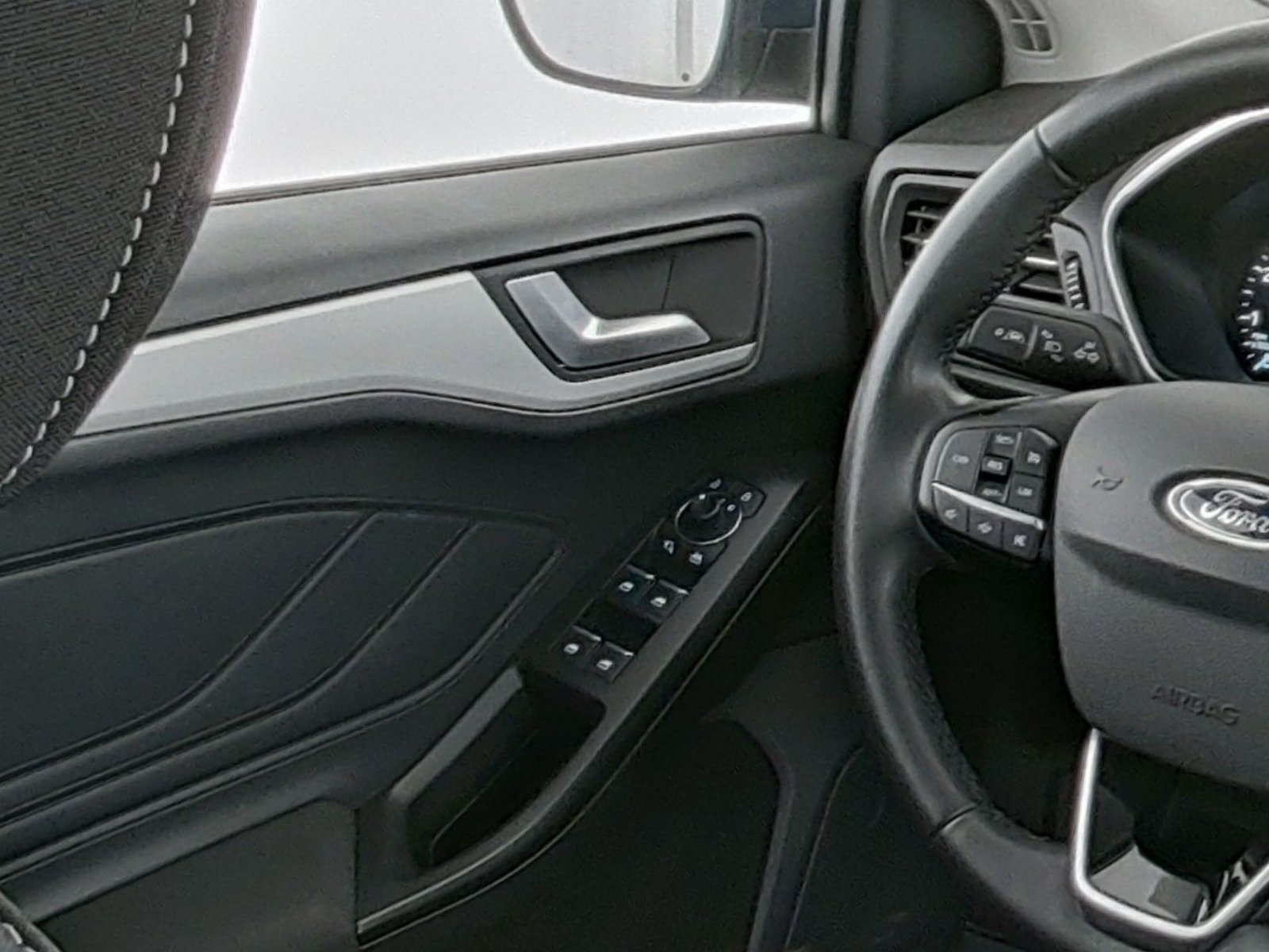 Ford Focus Turnier Cool & Connect LED+Kam+LrHz Bild 19