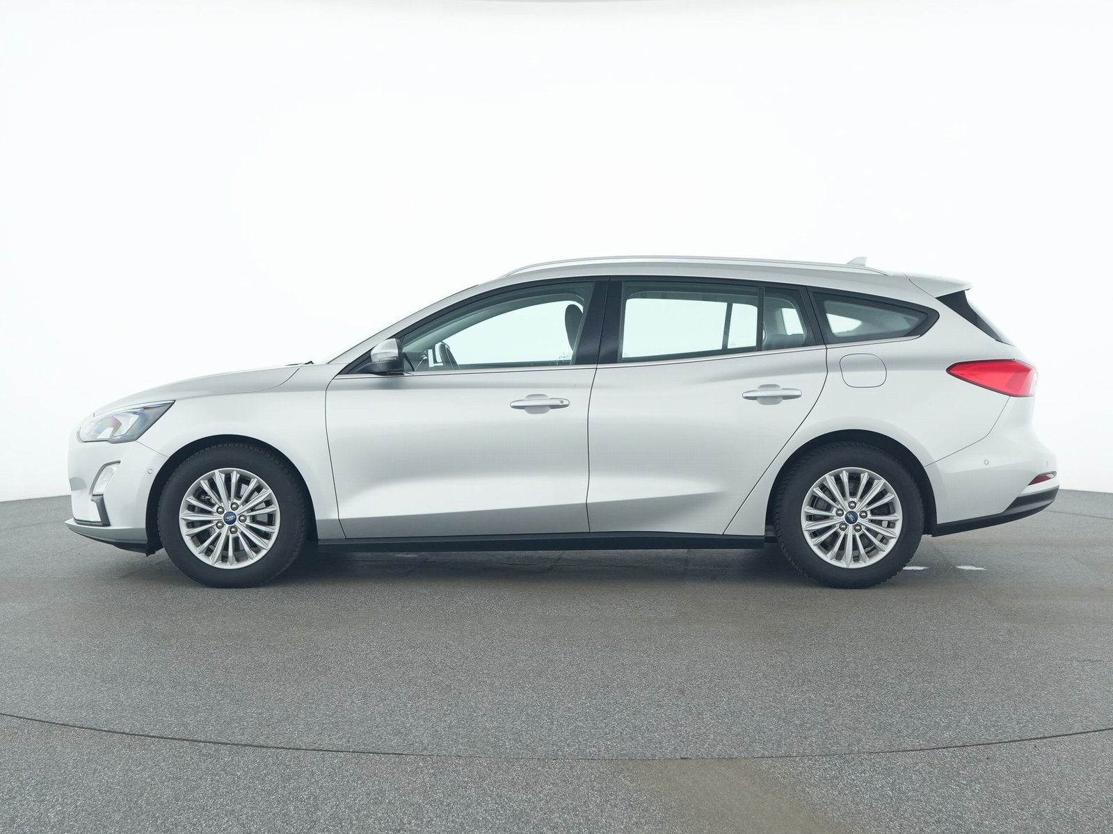 Ford Focus Turnier Titanium Tempomat+LrHz+TotW Bild 6