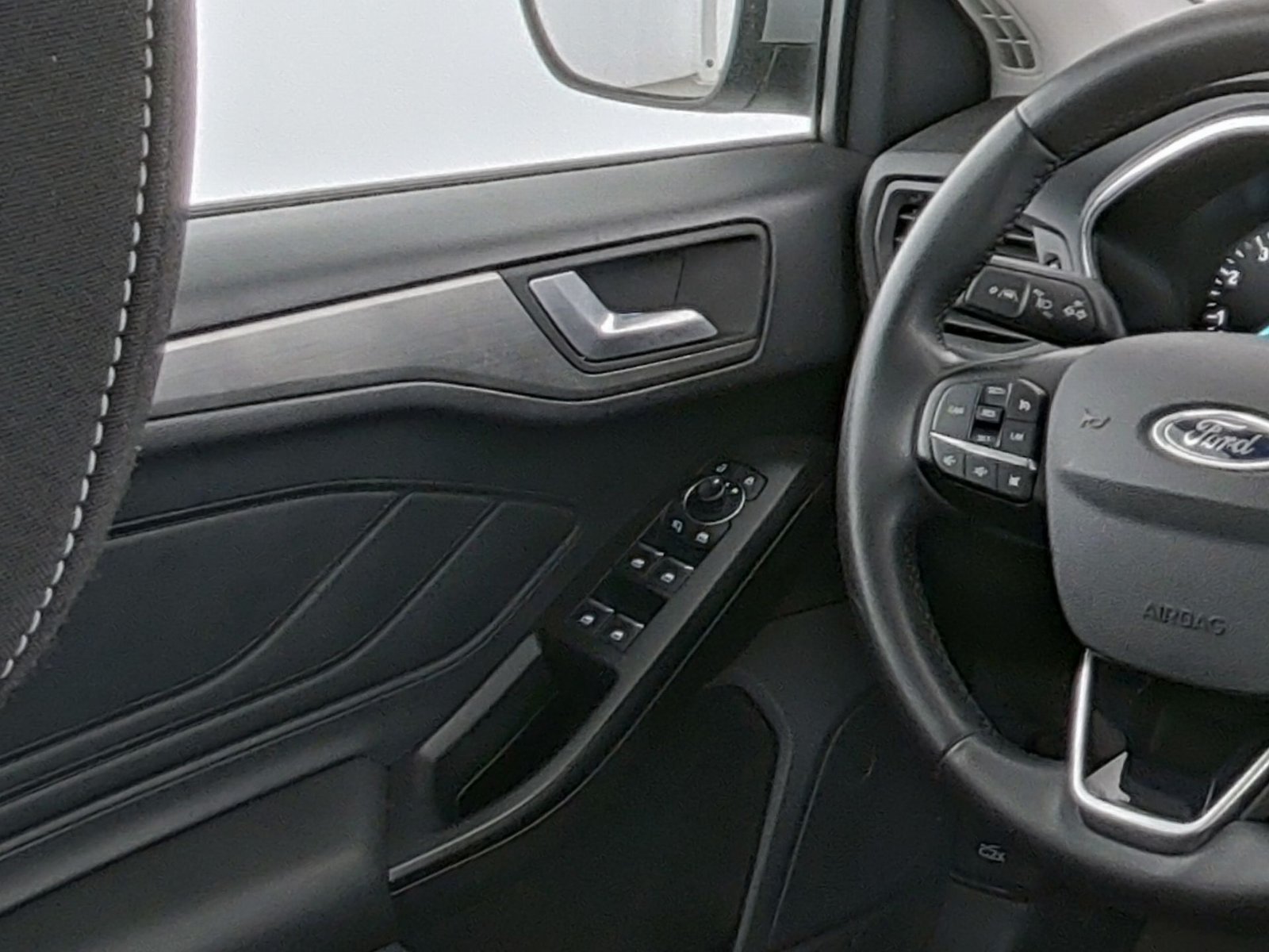 Ford Focus Turnier Titanium Tempomat+LrHz+TotW Bild 19