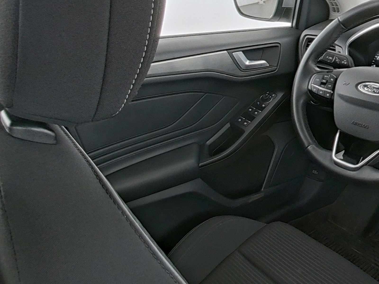 Ford Focus Turnier Titanium Tempomat+Kamera+TotW Bild 14