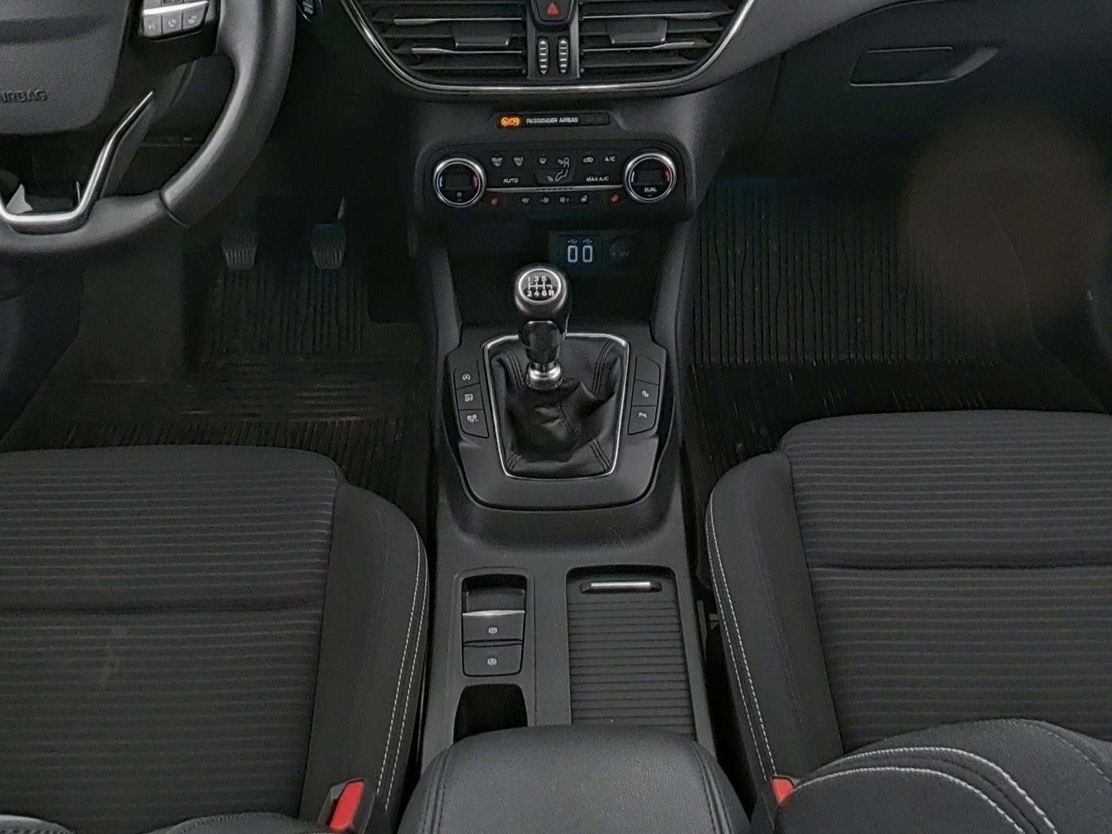 Ford Focus Turnier Titanium Tempomat+Kamera+TotW Bild 17