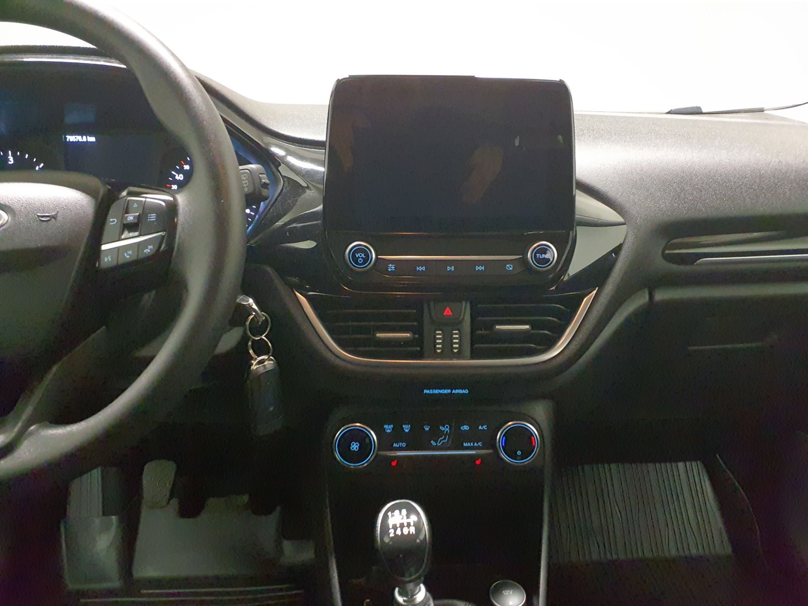 Ford Fiesta Cool & Connect Sitzheizung+PDC Bild 8