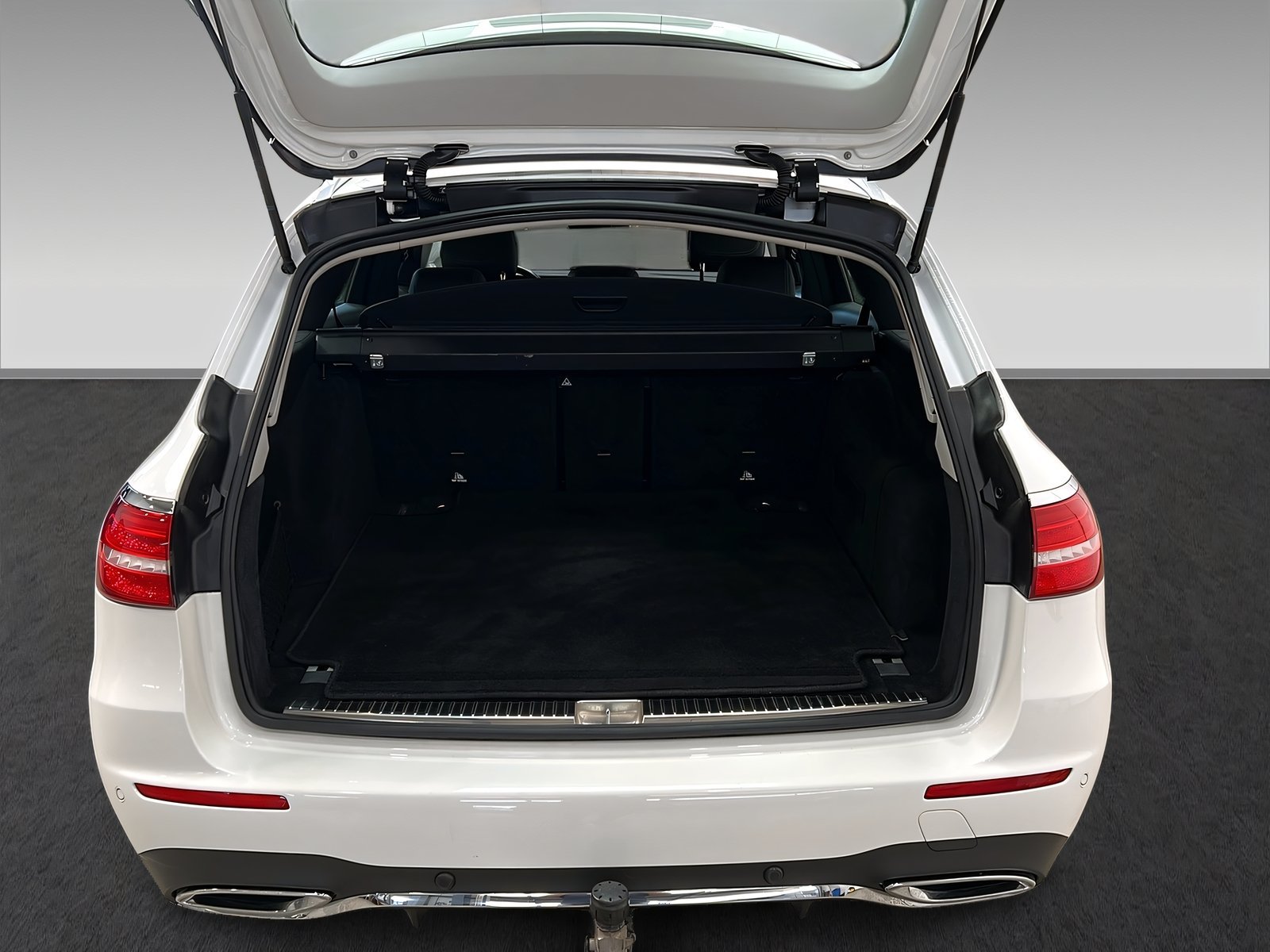 E 220 T d AMG Line 4M- Nur Händler oder Export Bild 8
