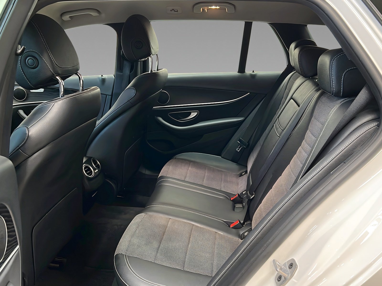 E 220 T d AMG Line 4M- Nur Händler oder Export Bild 10