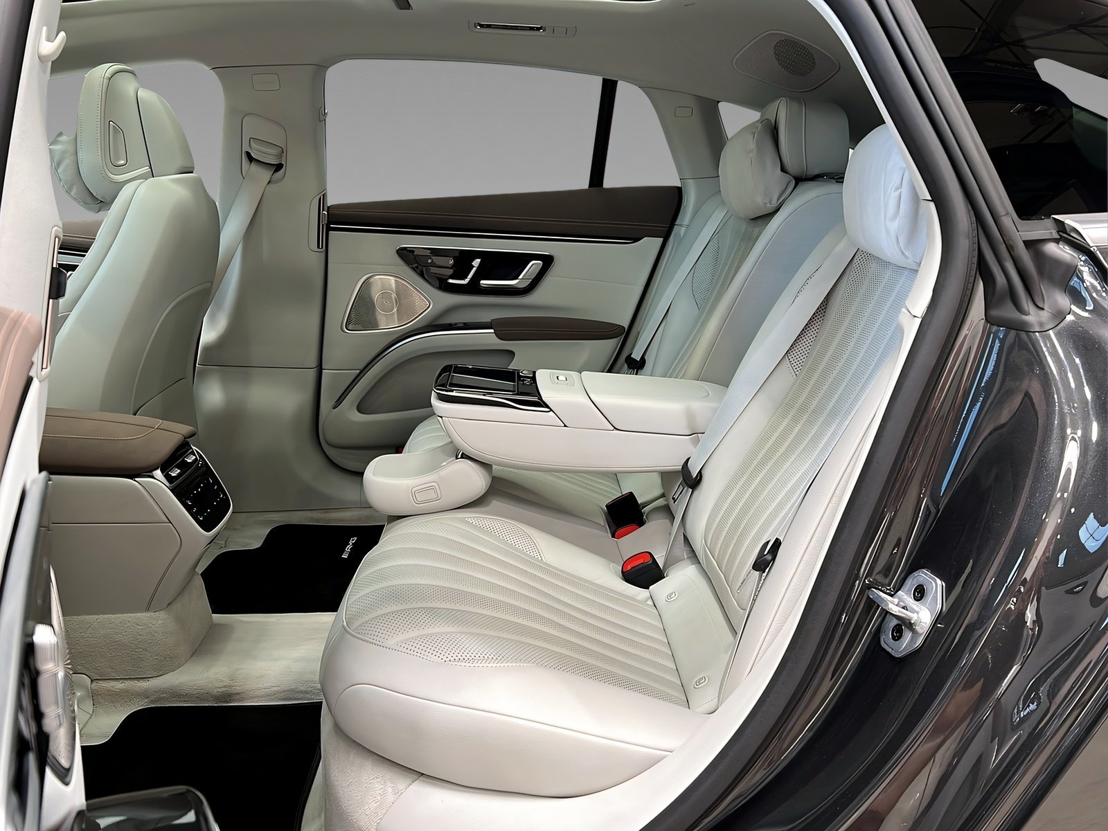 EQS 450+ AMG+DIGITAL+DISTRO+Burme+Pano+HuD+360° Bild 10