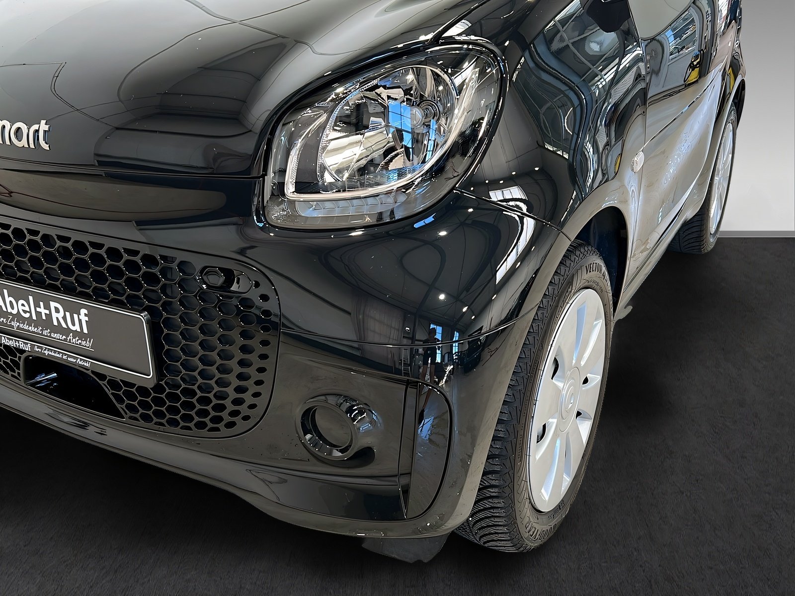 EQ fortwo Cool&Audio+Ladekabel+Klimaauto+SHz Bild 3