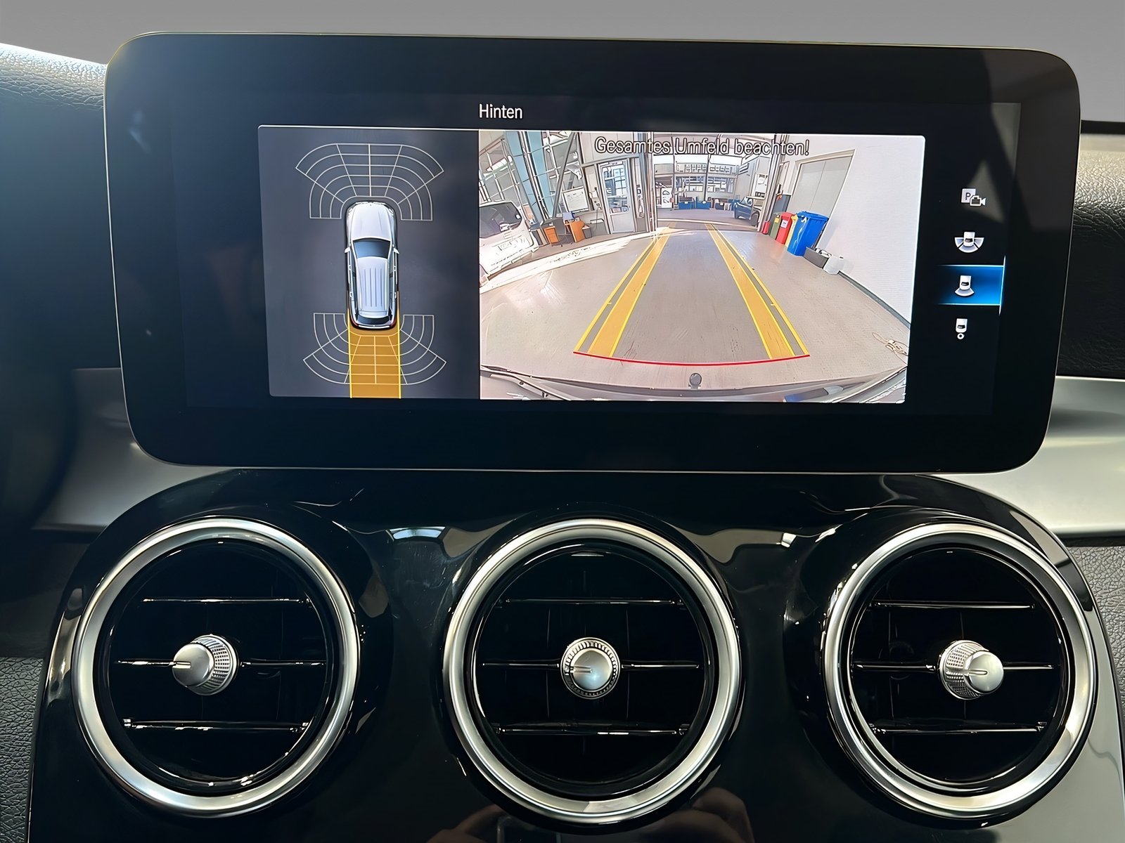 GLC 300de 4M LED+Kamera+Ambiente+CarPlay+SHz+AHK Bild 15