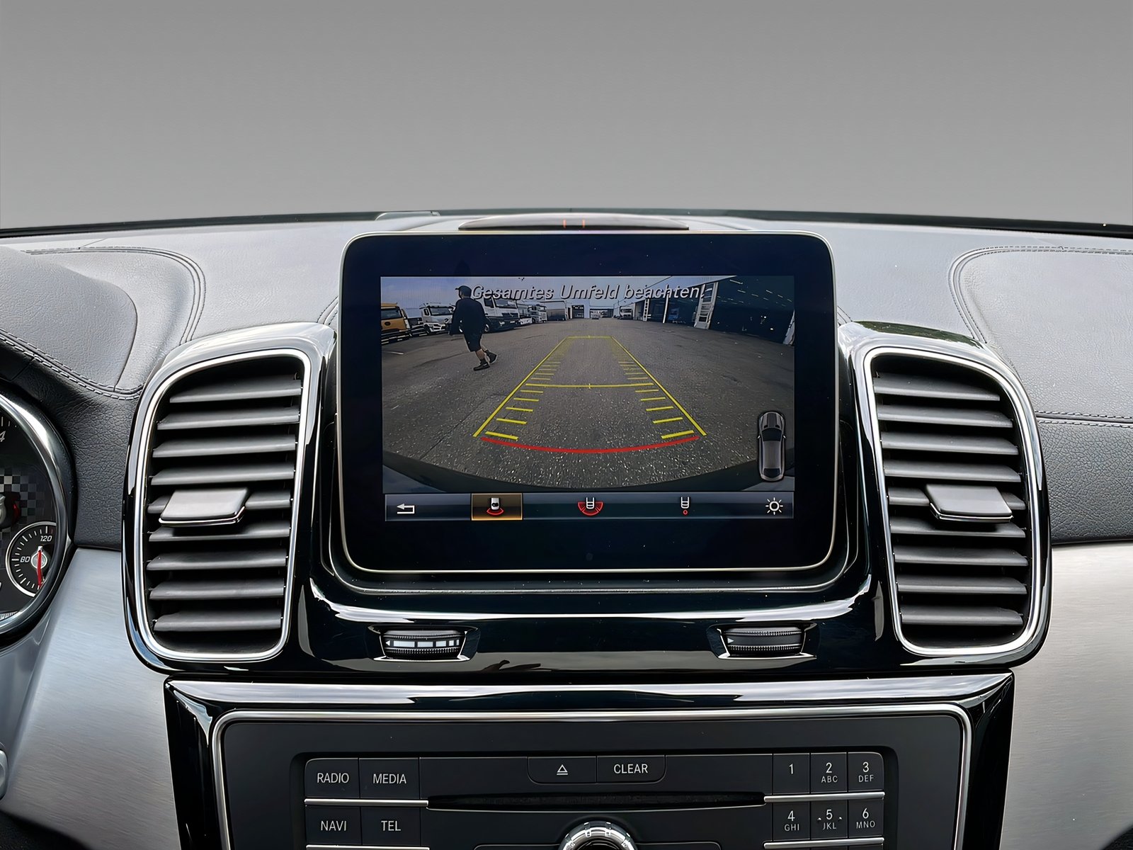 GLE 350 d 4M Coupé AMG+DISTR+Pano+Memo+Kamer+AHK Bild 15