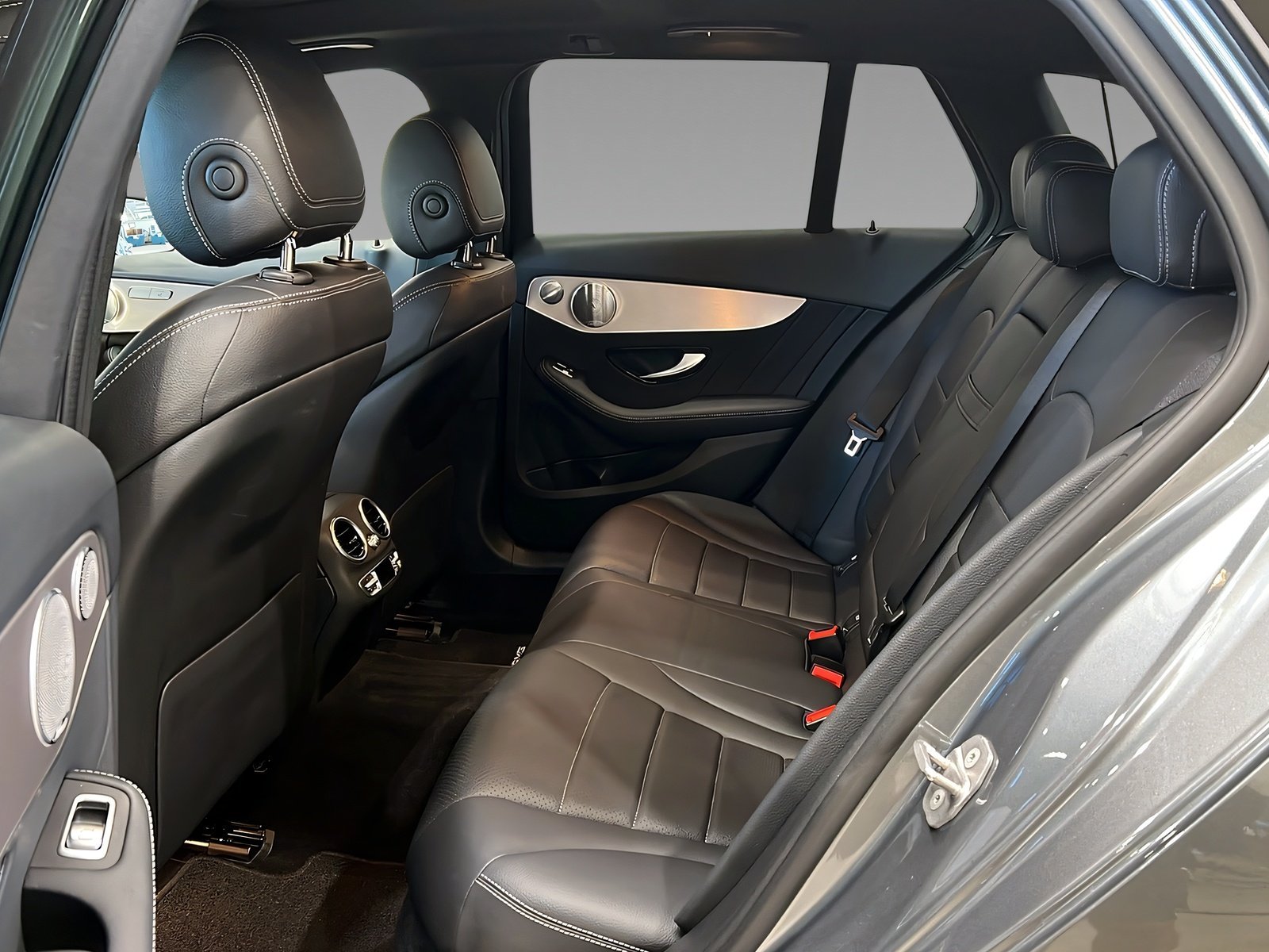 C 300 d 4M T AMG+MULTI+DISTR+Burme+Pano+StHz+AHK Bild 10