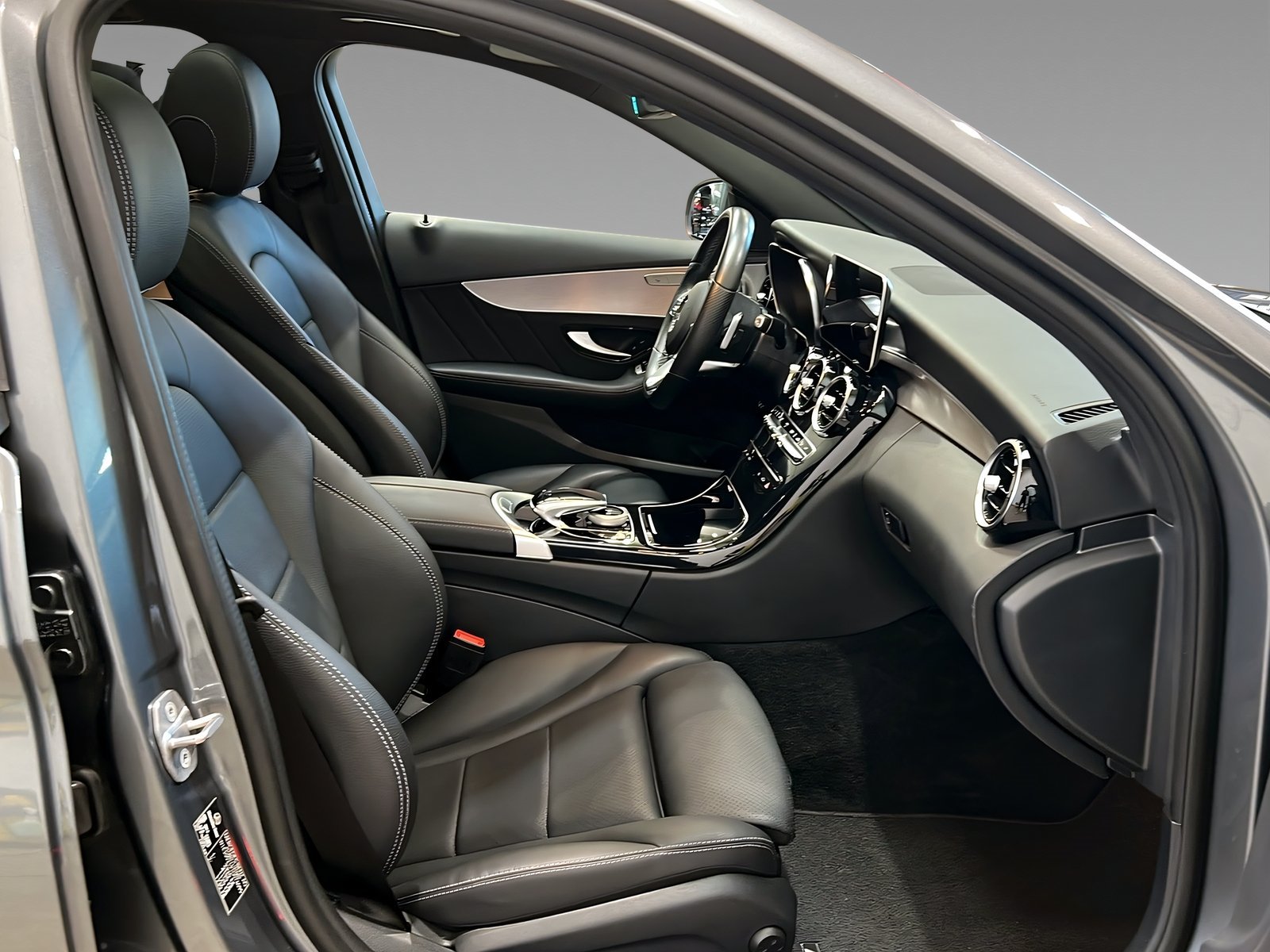 C 300 d 4M T AMG+MULTI+DISTR+Burme+Pano+StHz+AHK Bild 12