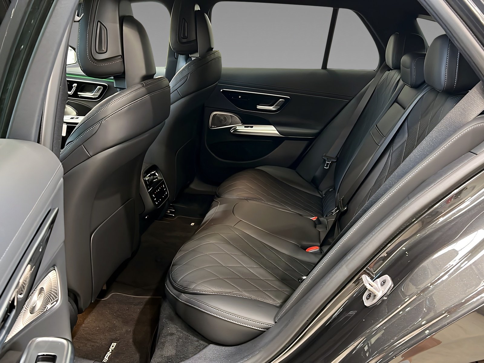 E 450 d 4M T AMG+DISTR+SUPERSCREEN+Burm+AHK+360° Bild 9