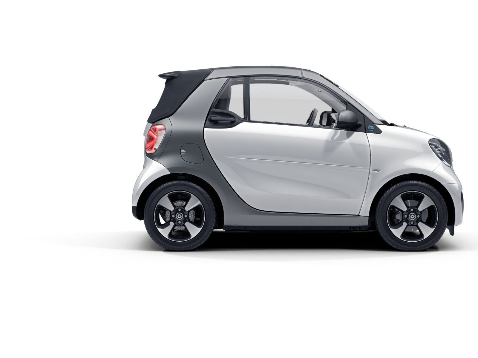 ForTwo EQ cabrio PASSION+LED+Ladekabel+Kamer+DAB Bild 6