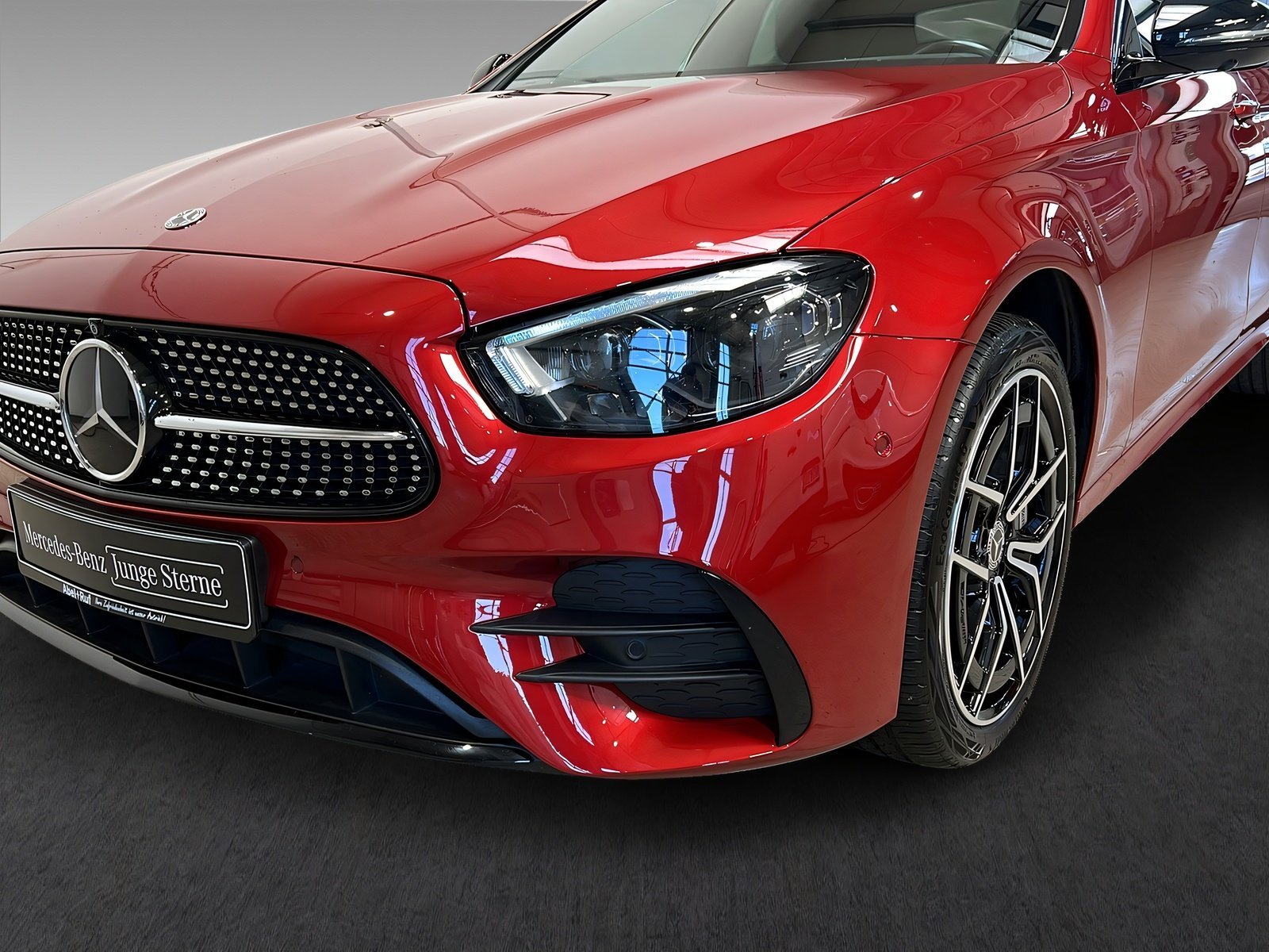 E 300 de 4M AMG+MULTI+DISTRO+NIGHT+Memo+AHK+360° Bild 3
