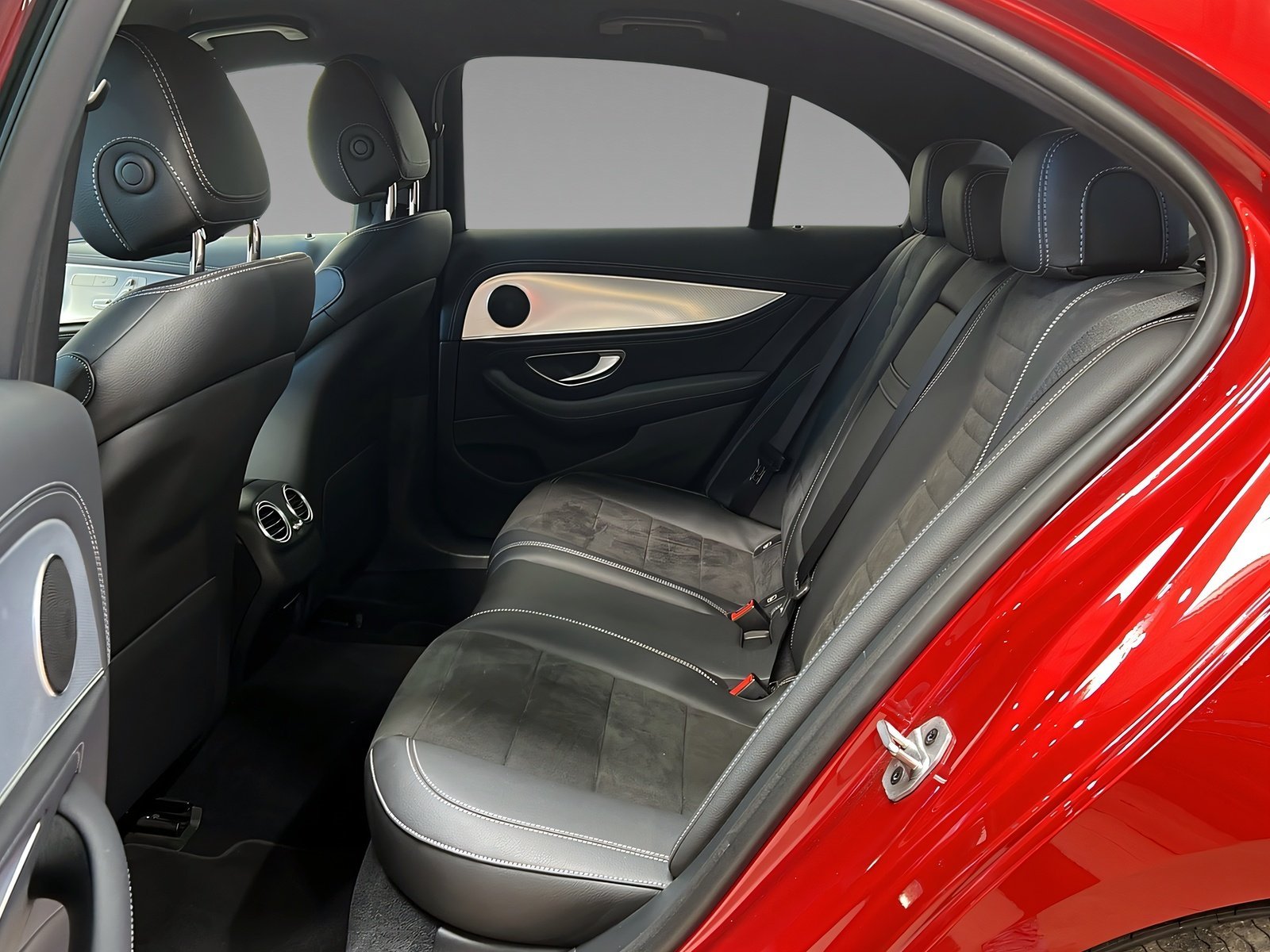 E 300 de 4M AMG+MULTI+DISTRO+NIGHT+Memo+AHK+360° Bild 10