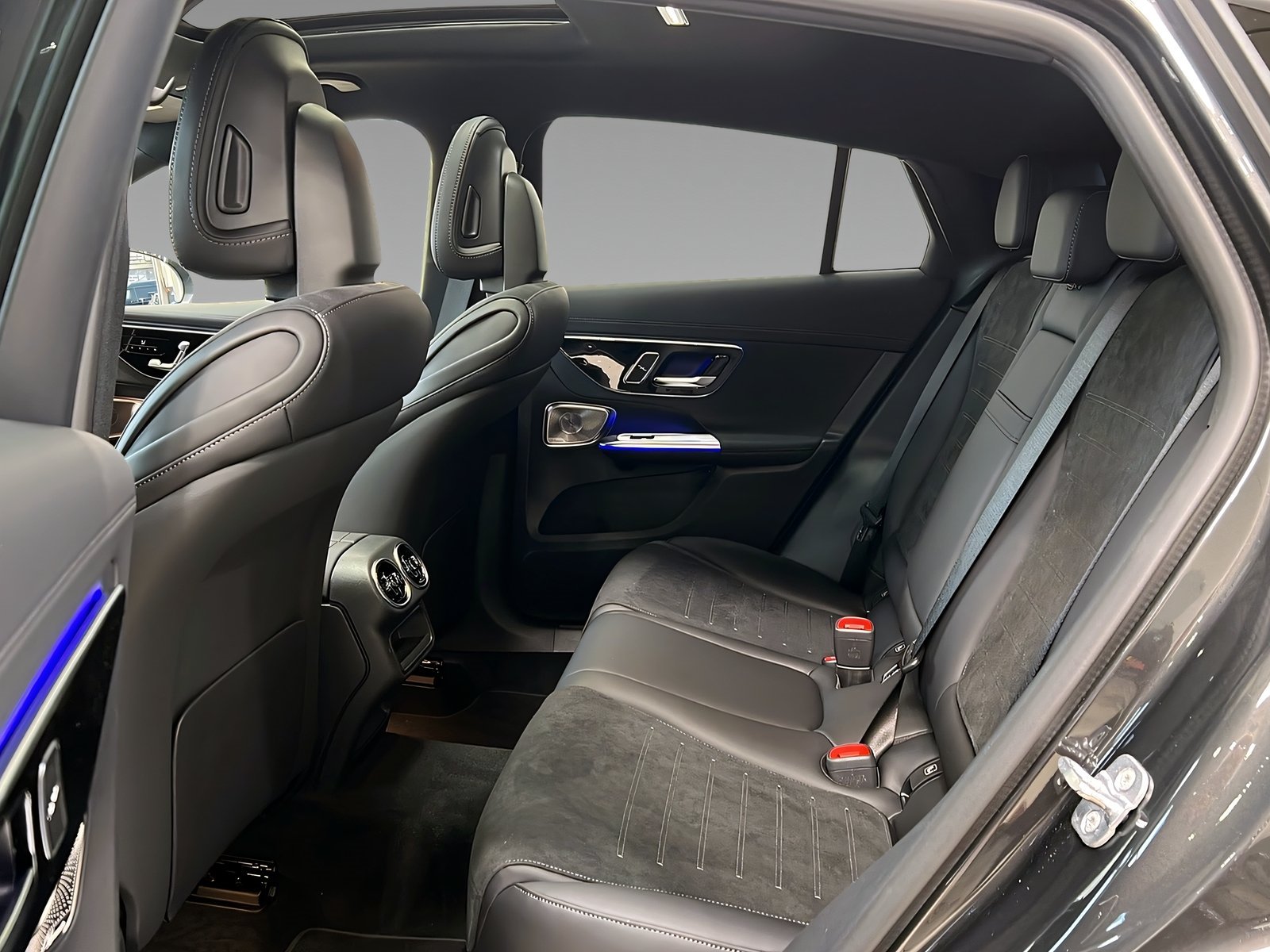GLC 220d 4M Coupé AMG+DIGITAL+NIGHT+Burm+AHK+360 Bild 9
