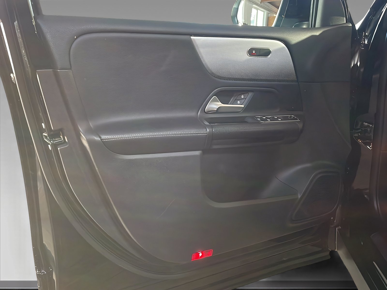 GLB 200 d 4M STYLE+LED+DISTRONIC+CarPlay+AHK Bild 13