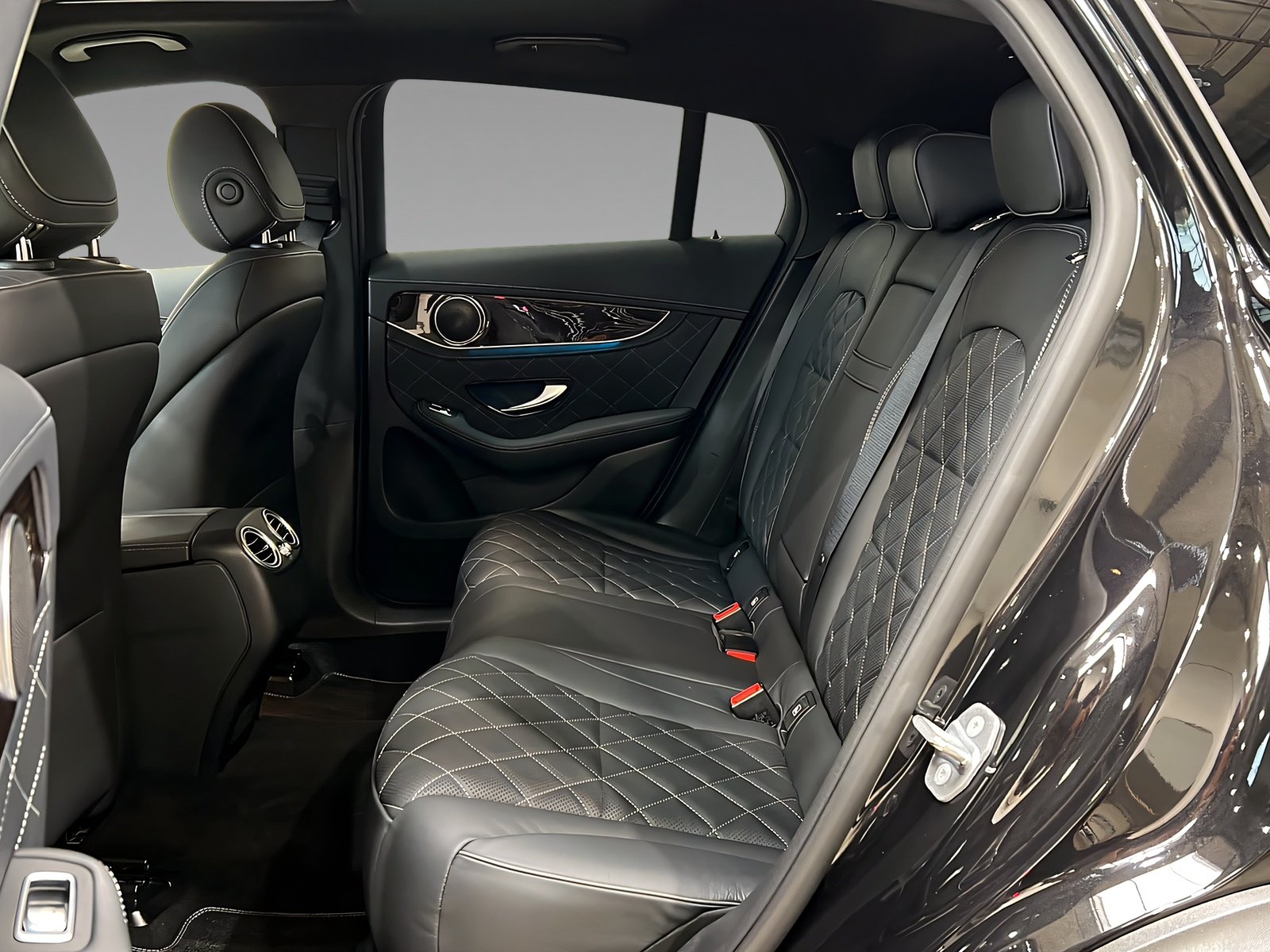 GLC 300 AMG Coupé Distronic+LED+Comand+HandsFree Bild 10