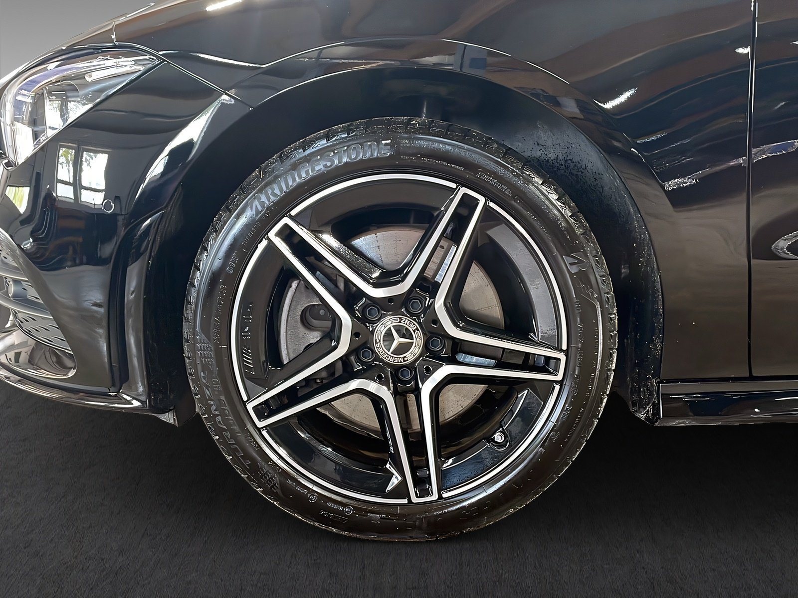 CLA 250 e SB AMG LED+Panorama+Kamera+SHZ+AHK Bild 4