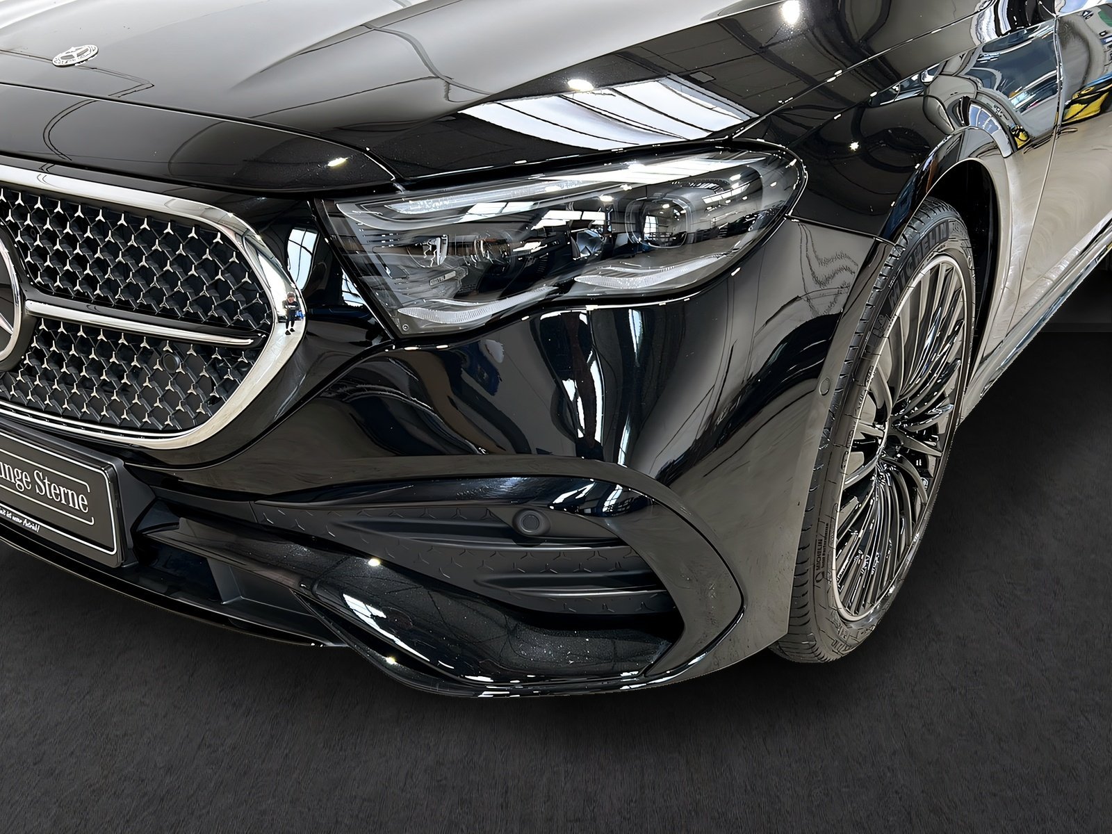 E 300 e 4M AMG+NIGHT+Memor+Pano+Burm+Massage+360 Bild 3