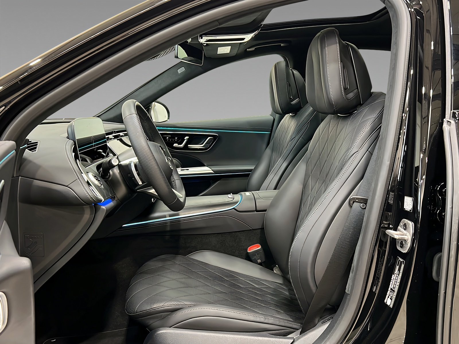 E 300 e 4M AMG+NIGHT+Memor+Pano+Burm+Massage+360 Bild 9