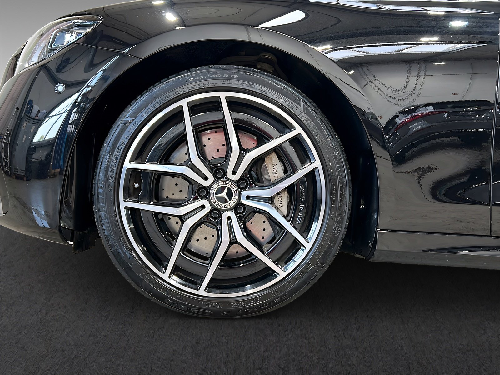 E 400 d 4M T AMG+MULTI+DISTRO+Burme+StHz+HuD+AHK Bild 4