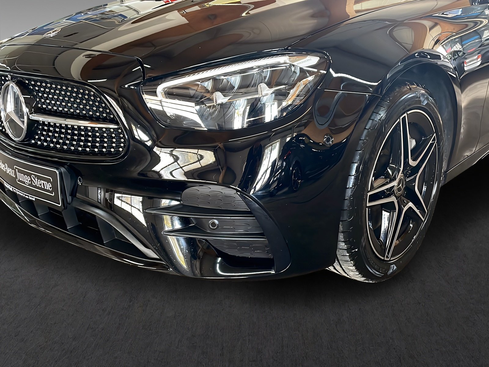 E 300 e T AMG+LED+NIGHT+TotW+SHz+AHK+360° Bild 3