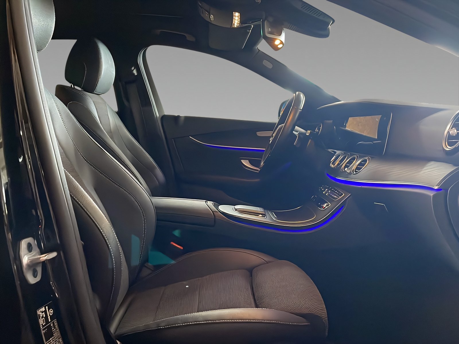 E 300 e T AMG+LED+NIGHT+TotW+SHz+AHK+360° Bild 12
