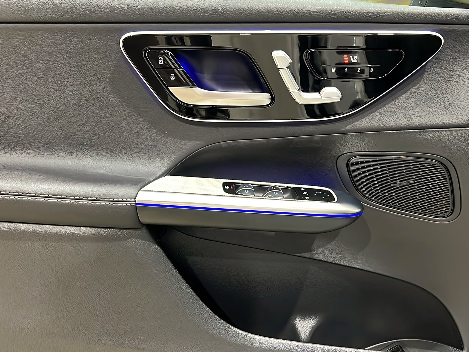 GLC 300 e 4M Coupe AVANT+LED+Memory+HuD+AHK+360° Bild 14