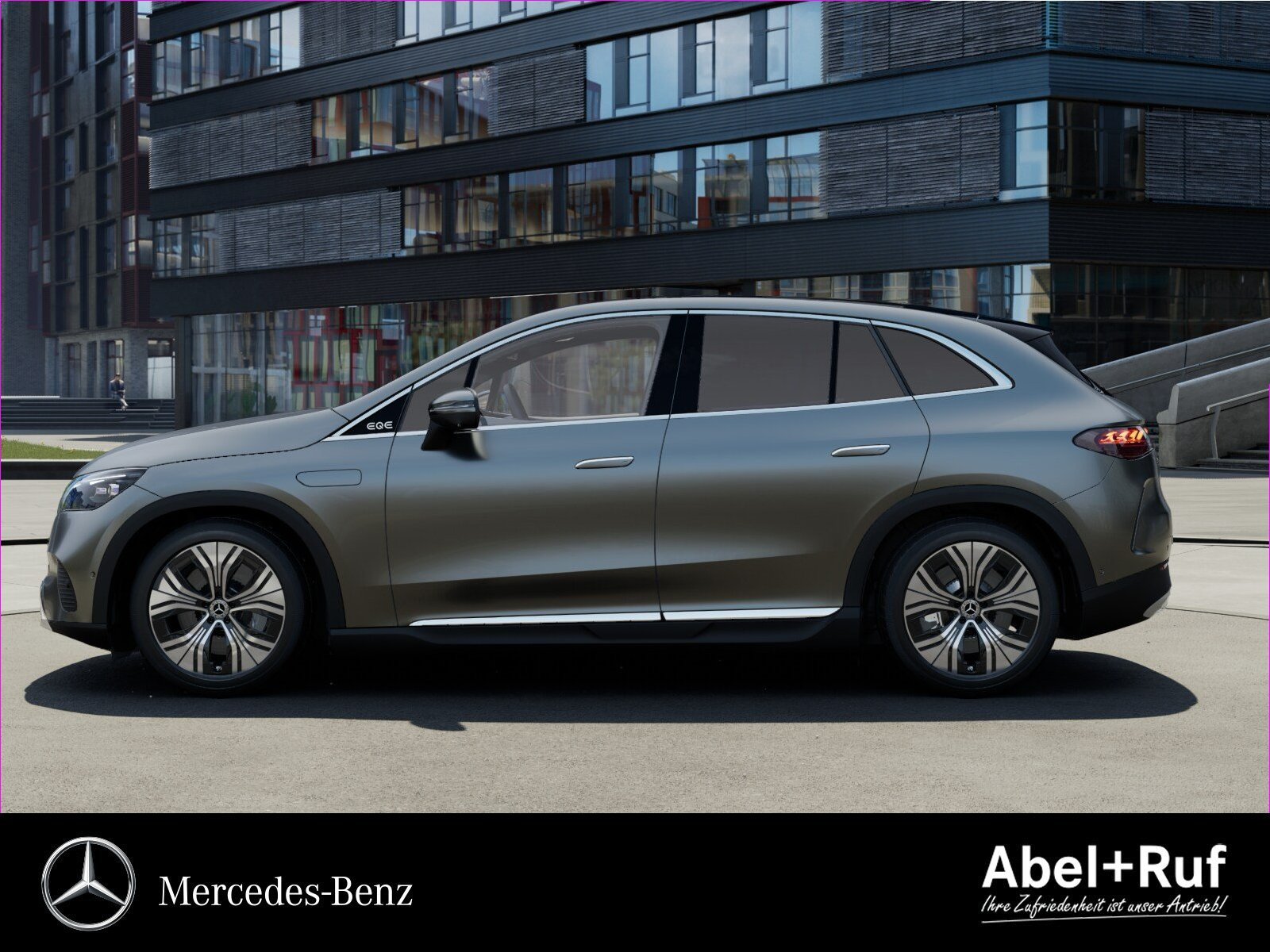 EQE 300 SUV DIGITAL+DISTR+Memo+Ambi+Pano+AHK+360 Bild 3