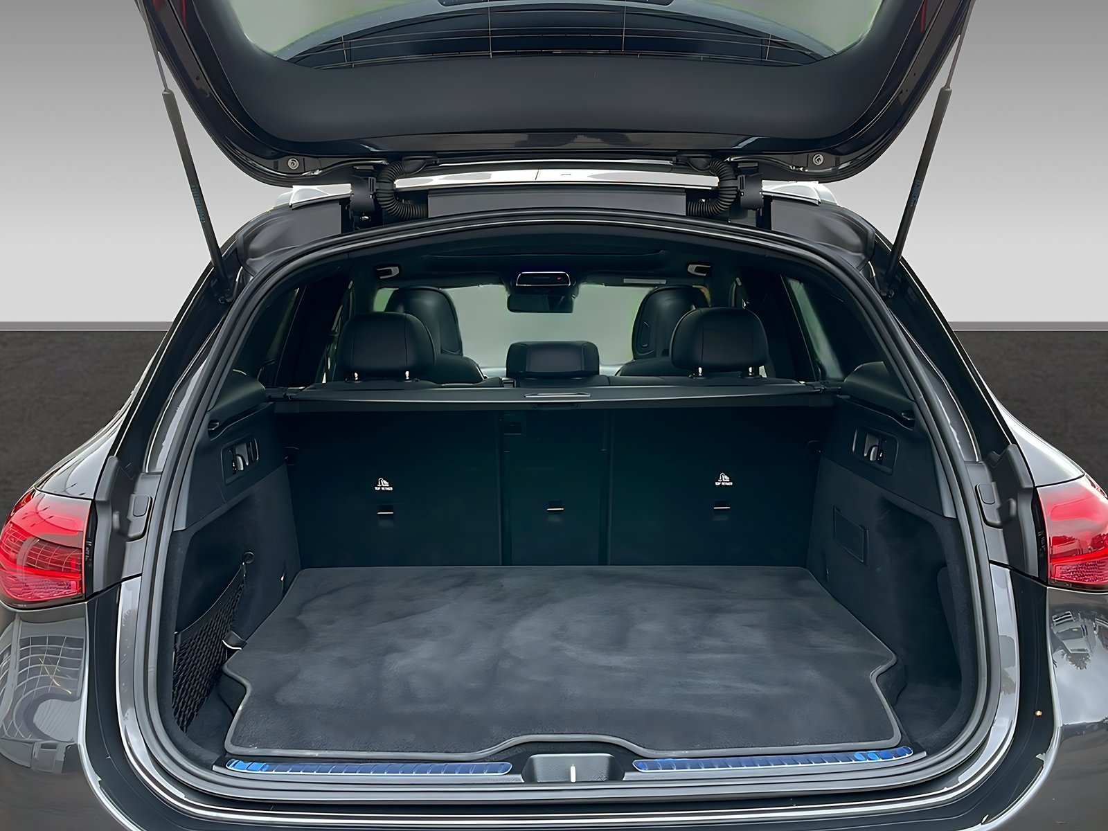 GLC 400 e 4M AMG+DIGITAL+DIST+NIGHT+Pano+AHK+360 Bild 8