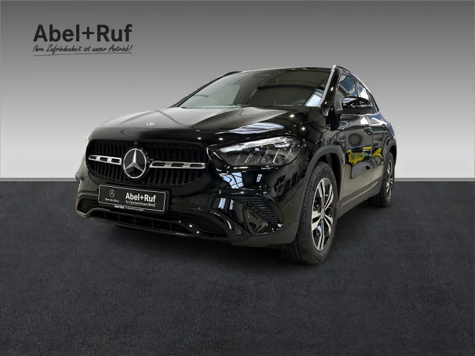 Mercedes-Benz GLA 200 PROGRESSIVE + LED + DISTR + NIGHT + TotW + AHK + 360