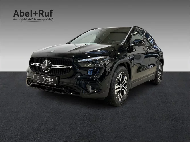 Mercedes-Benz GLA 200 PROGRESSIVE + NIGHT + Ambi + CarPlay + TotW + 360°