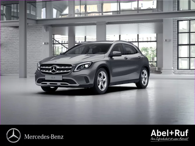 Mercedes-Benz GLA 200 Sport Utility Vehicle URBAN + LED + Kamera